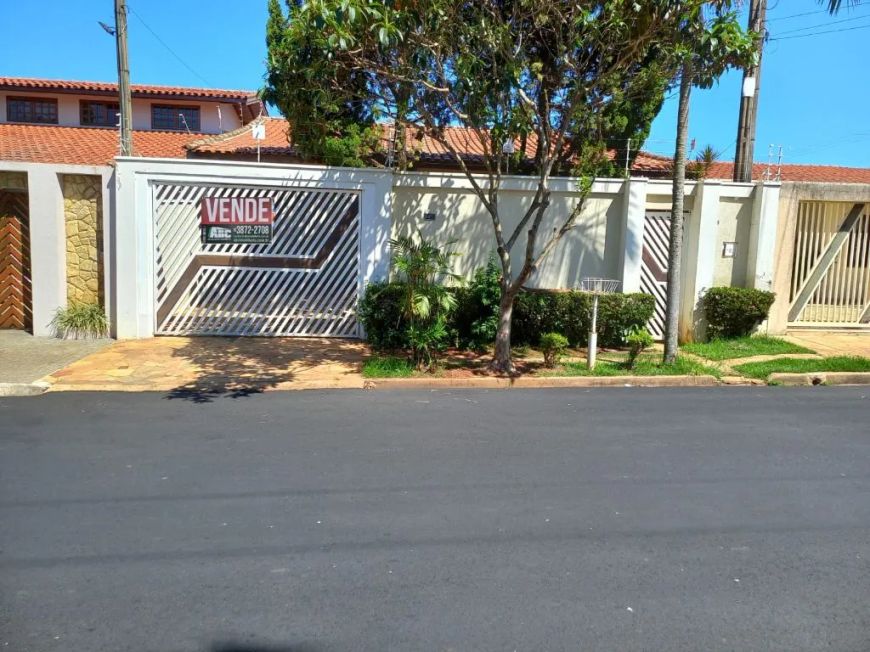 Casa à venda no Bairro Vila José Kalil Aun em Cosmópolis