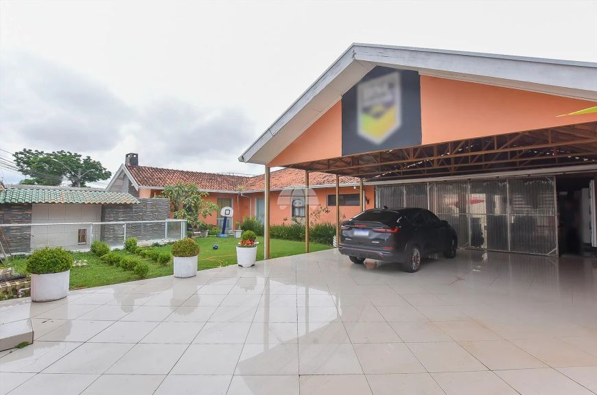 Imóvel para venda tem 344 m² com 4 quartos em Cajuru - Curitiba - PR