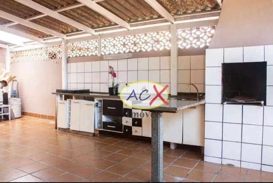 Casa com 4 dormitórios à venda, 280 m² por R$ 1.099.000 - Bom Retiro - Curitiba/PR