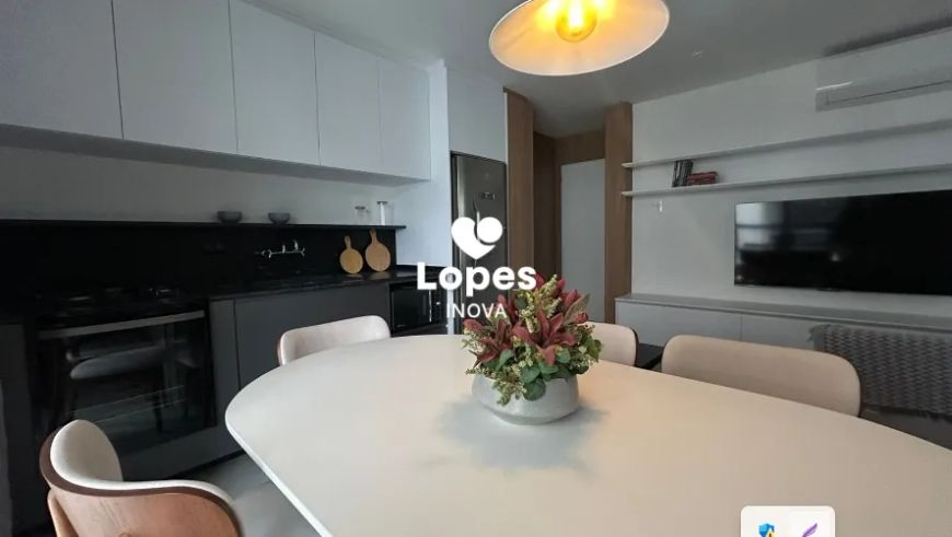 Apartamento á venda com 2 quartos, suíte e sacada com churrasqueira no Portão - Curitiba - PR