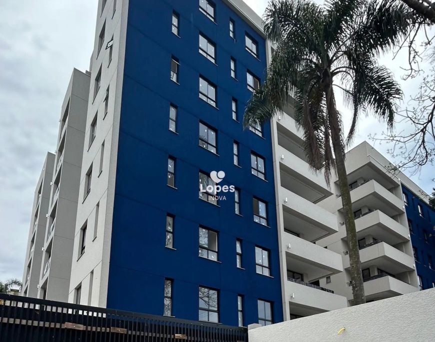 Apartamento com 2 quartos, suíte , sacada com churrasqueira e garagem no Portão - Curitiba - PR