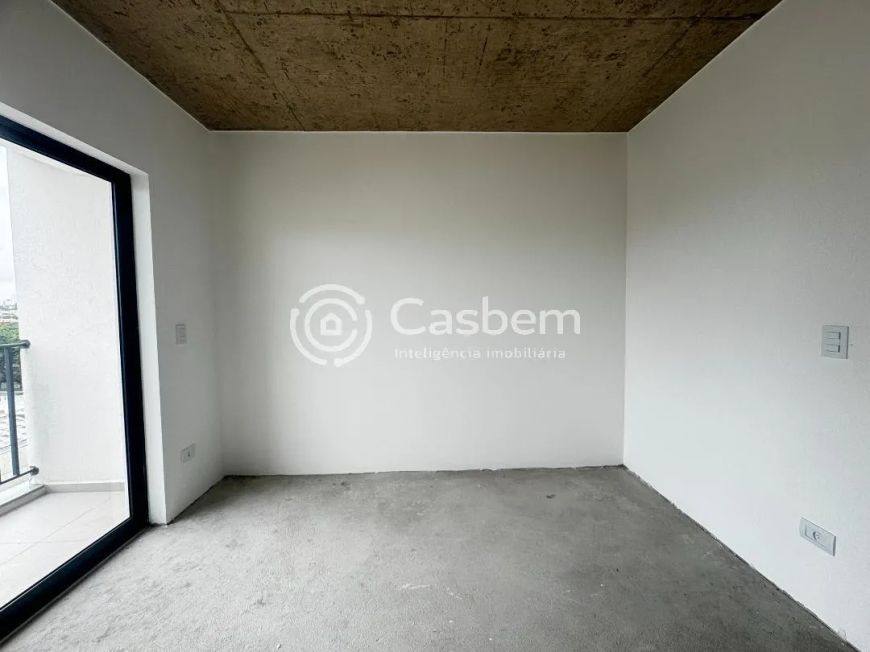 Apartamento com 24.36 m² à venda no bairro Prado Velho.