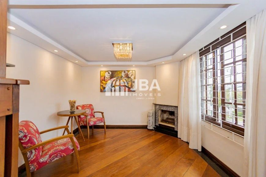 CASA DE ESQUINA COM 250,19M²