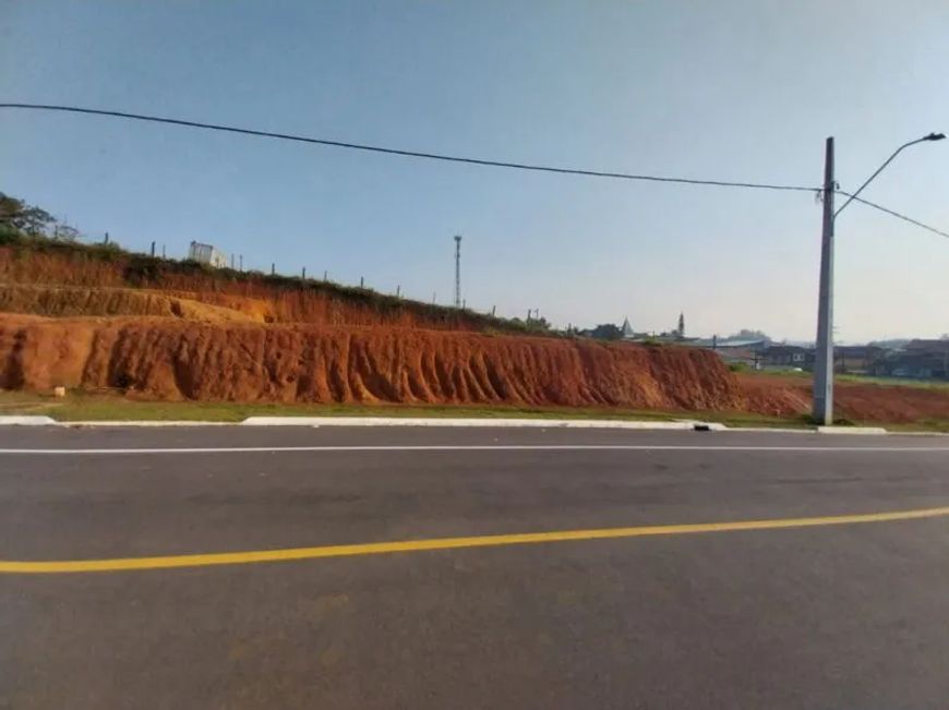 Terreno com 19,5 Metros de Frente