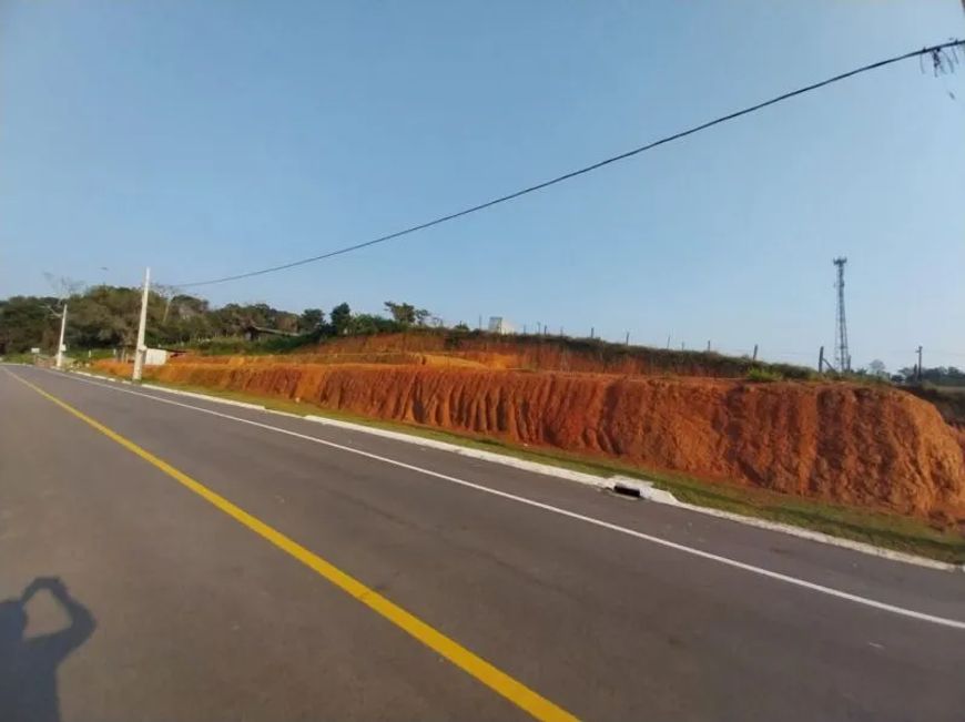 Terreno com 19,5 Metros de Frente
