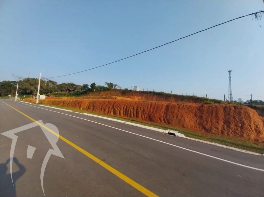 Terreno com 19,5 Metros de Frente