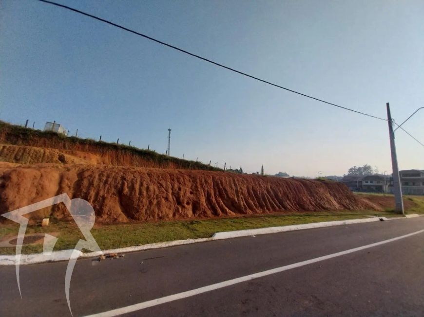 Terreno com 19,5 Metros de Frente