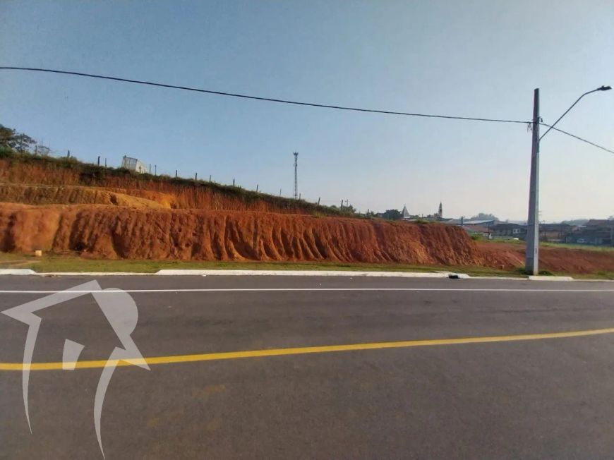 Terreno com 19,5 Metros de Frente