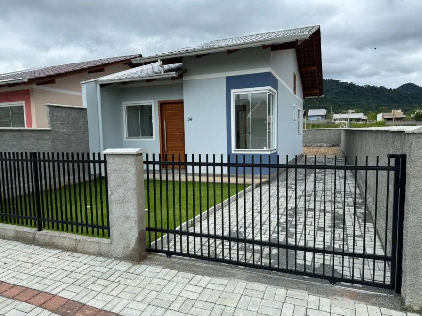 Belíssima Casa à venda, no Bairro Arapongas em Indaial!