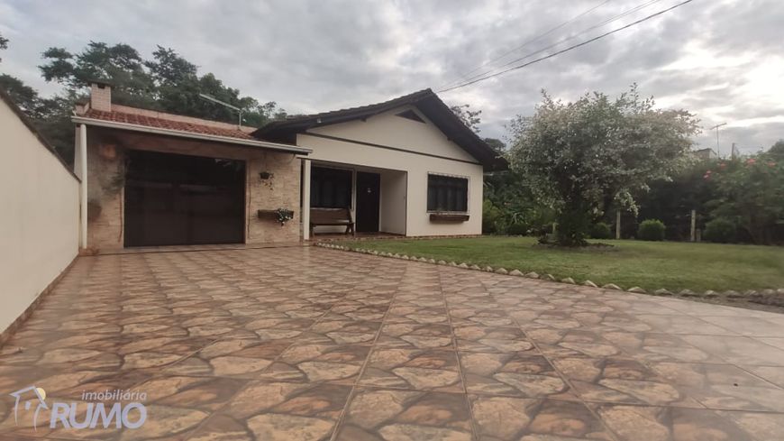 Casa no Bairro Encano Do Norte - Amplo terreno, duas escrituras com 1200 m² total, e fundos para chá