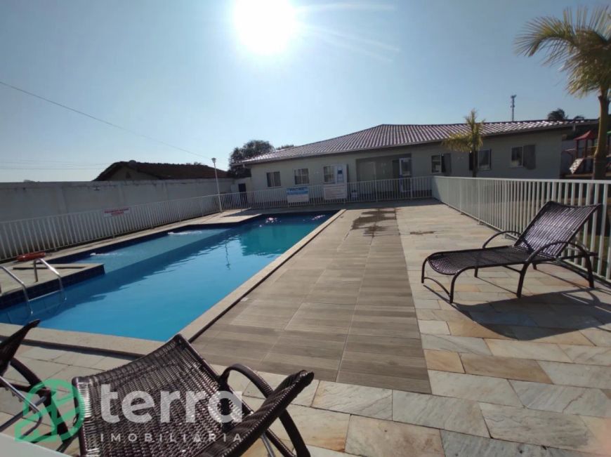 APARTAMENTO EM CONDOMINIO COM PISCINA, ÁREA DE FESTA , PLAYGRAUND E QUADRA