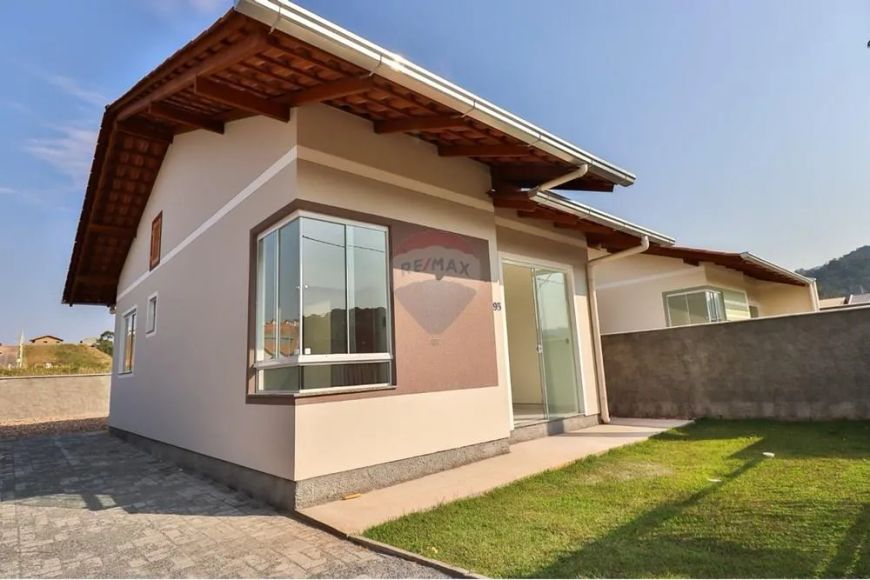CASA NOVA PARQUE ARAPONGAS - INDAIAL/SC