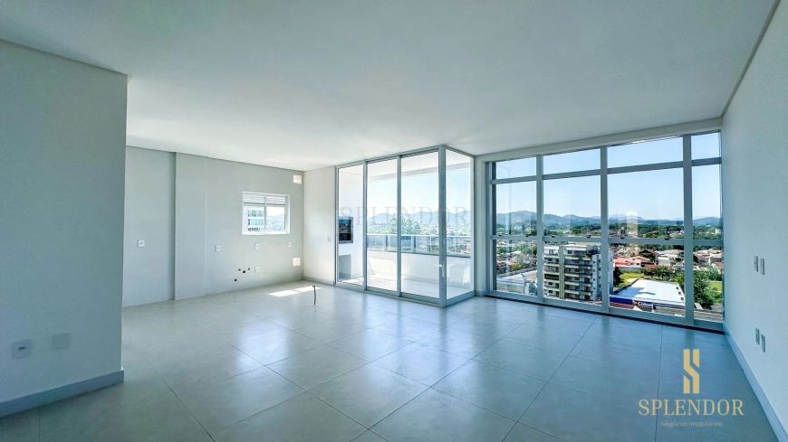 Apartamento à venda com 3 suítes e piscina no bairro Das Nações - Indaial/SC
