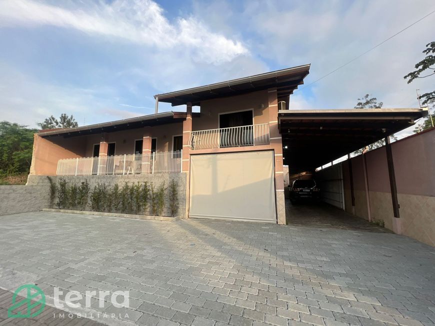 EXCELENTE CASA 02 PAVIMENTOS MOBILIADA + SALA COMERCIAL