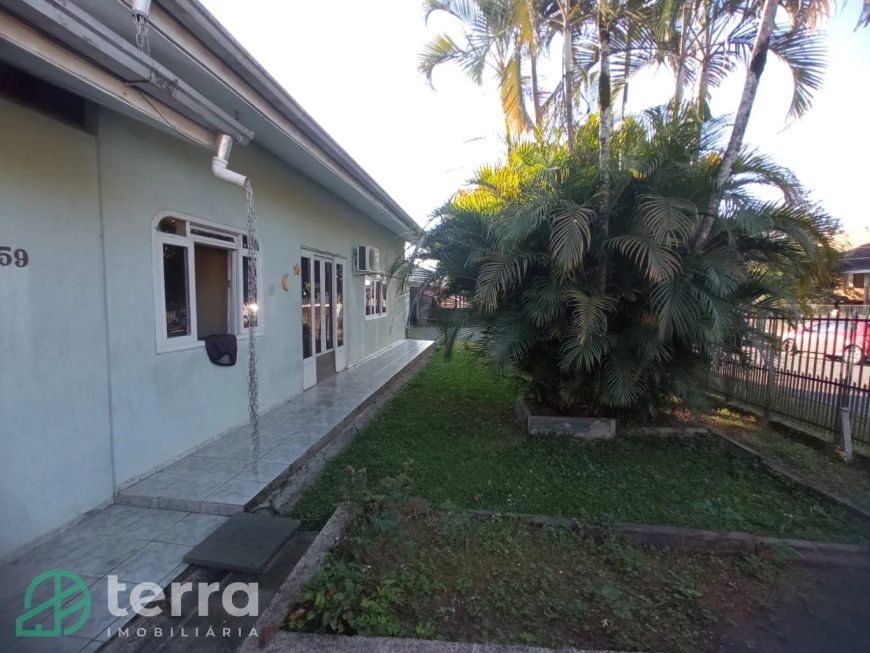 Casa alvenaria + 02 salas comerciais Bairro Tapajós Indaial/SC