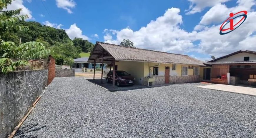 Casa para Venda em Indaial, Encano Baixo, 3 dormitórios, 1 suíte, 1 banheiro, 2 vagas