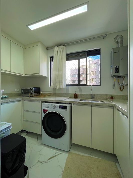 ENCANTADOR APARTAMENTO EM LOCALIZAÇÃO NOBRE