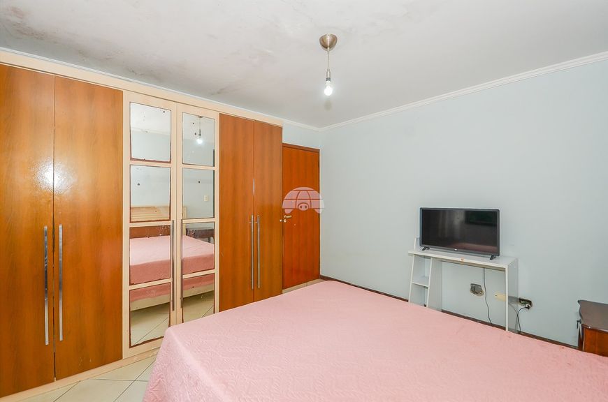 Casa para venda possui 170 metros quadrados com 3 quartos em Boa Vista - Curitiba - PR
