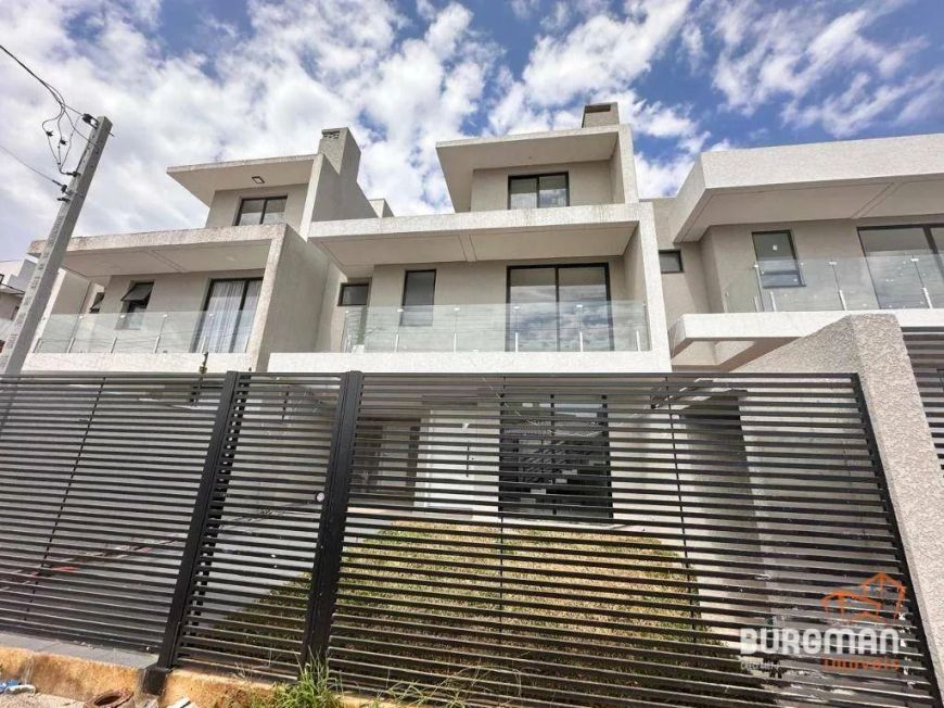 Sobrado com 3 dormitórios à venda, 155 m² por R$ 850.000,00 - Uberaba - Curitiba/PR