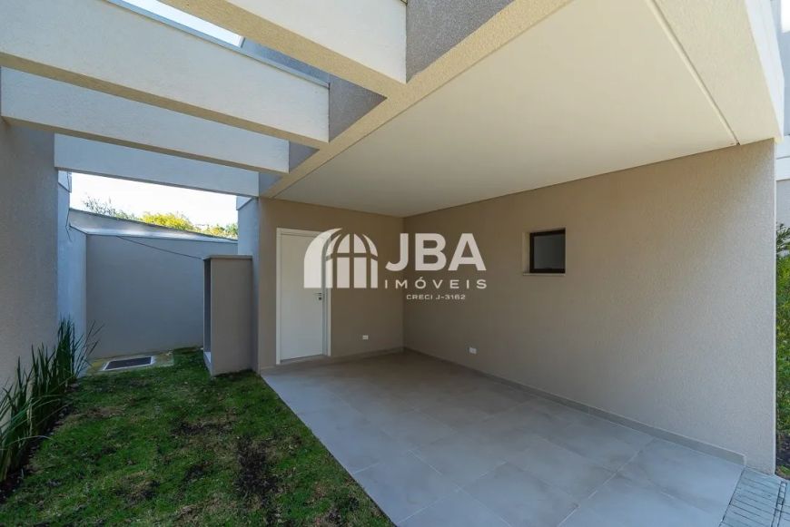 TRIPLEX COM TERRAÇO EM EXCELENTE LOCALIZAÇÃO