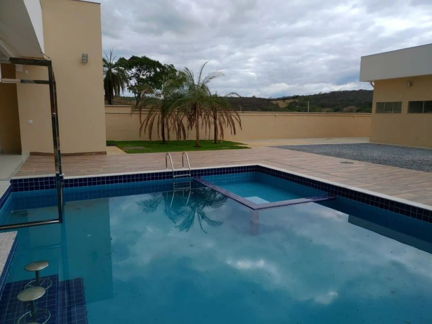Vendo Excelentes Lotes de 1.000m2 Condomínio Versailles em Lagoa Santa