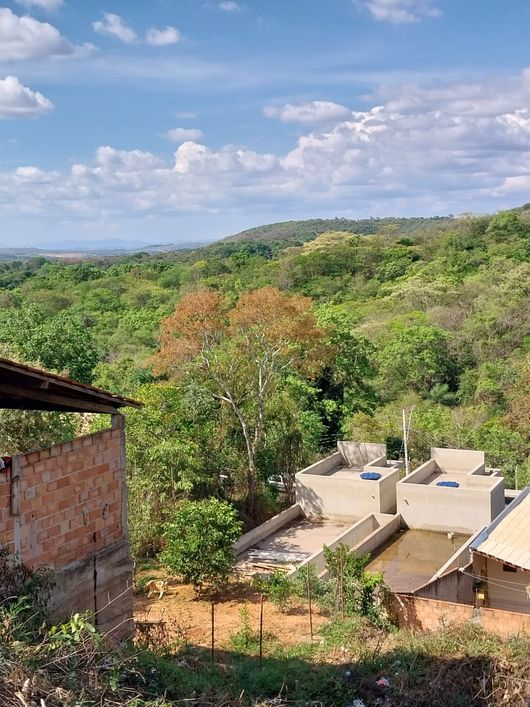 Lote/Terreno no bairro portal do sol lagoa santa pode construir duas casas ou casa geminada