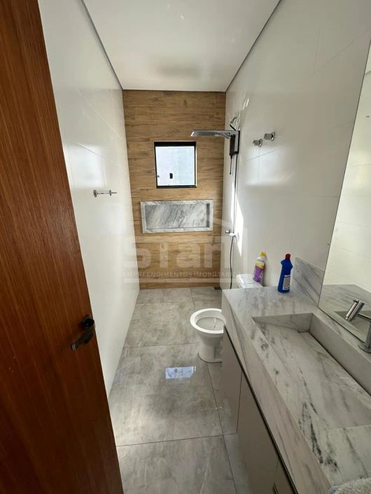 Excelente casa no estilo moderna no Bairro Vila Maria.
