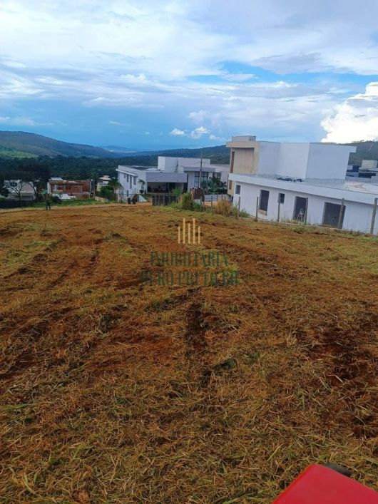 Lote com 1088m² á venda em Gran Royalle/ Lagoa Santa.