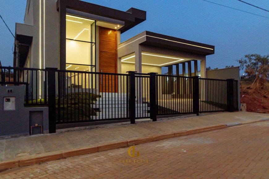 Casa em Lagoa Santa no bairro Jardins Village
