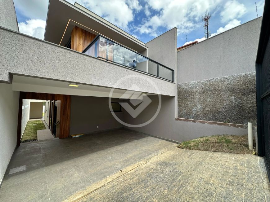 Casa Alto Padrão - Bela Vista II - Área constr. 155m² codigo: 72820