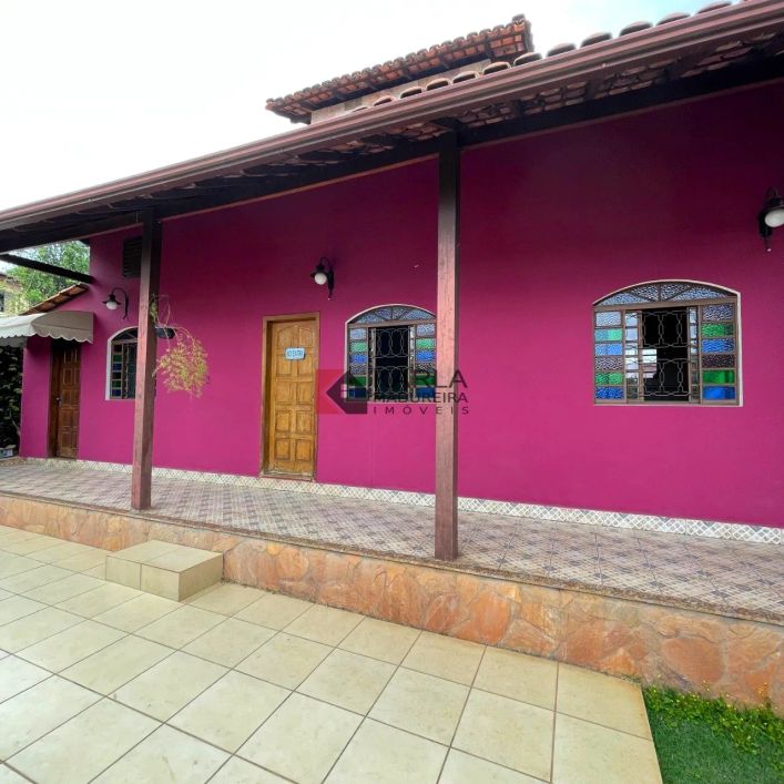 CASA LUNDCEA - 04 QUARTOS E 02 SUITES!!