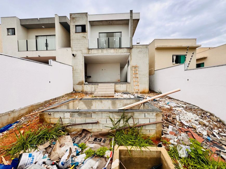 Casa à venda, 4 quartos, 1 suíte, 4 vagas, Novo Santos Dumont - Lagoa Santa/MG