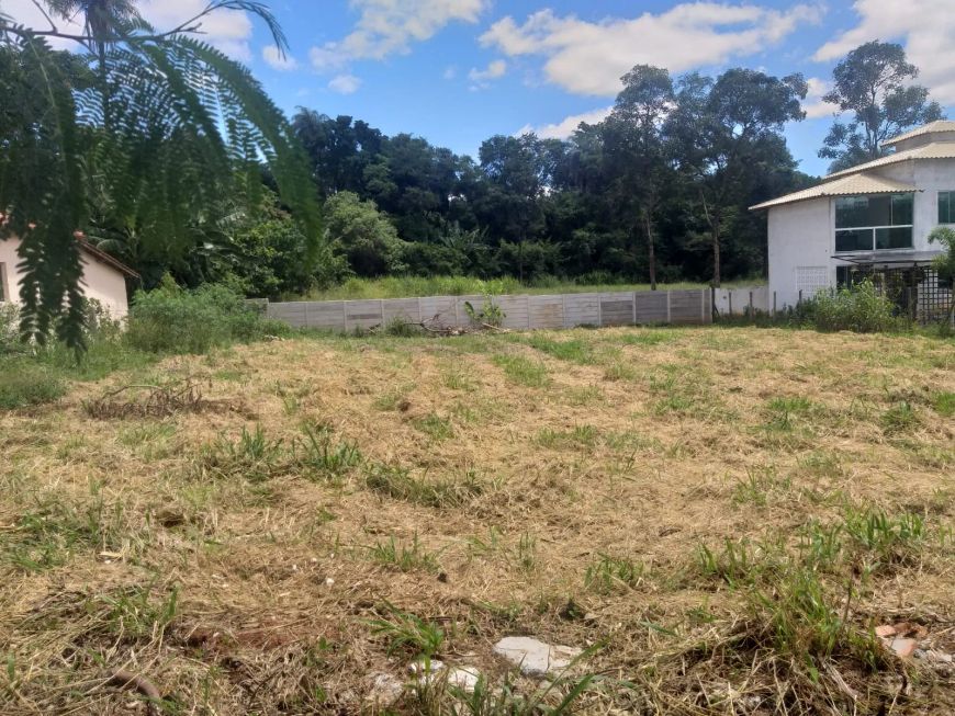Lote de 1.000 m² plano no Condomínio Estância das Aroeiras - Aceito carro na negociação