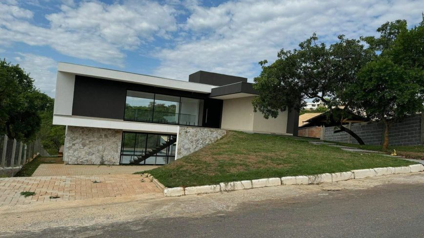 Casa com 4 suítes no condominio Mirante do Fidalgo