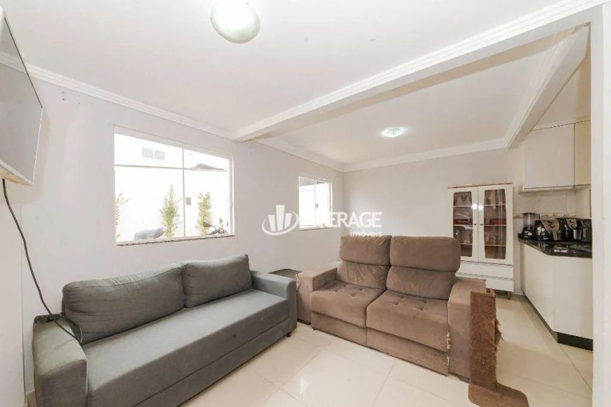 Sobrado em condomínio com 3 quartos e quintal à venda, 151 m² por R$ 650.000 - Santa Felicidade - Cu