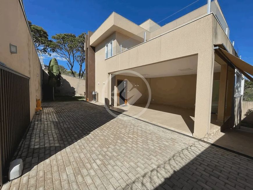Casa Alto Padrão - Bairro Shallimar - Área constr.217m² - Lagoa Santa codigo: 51496