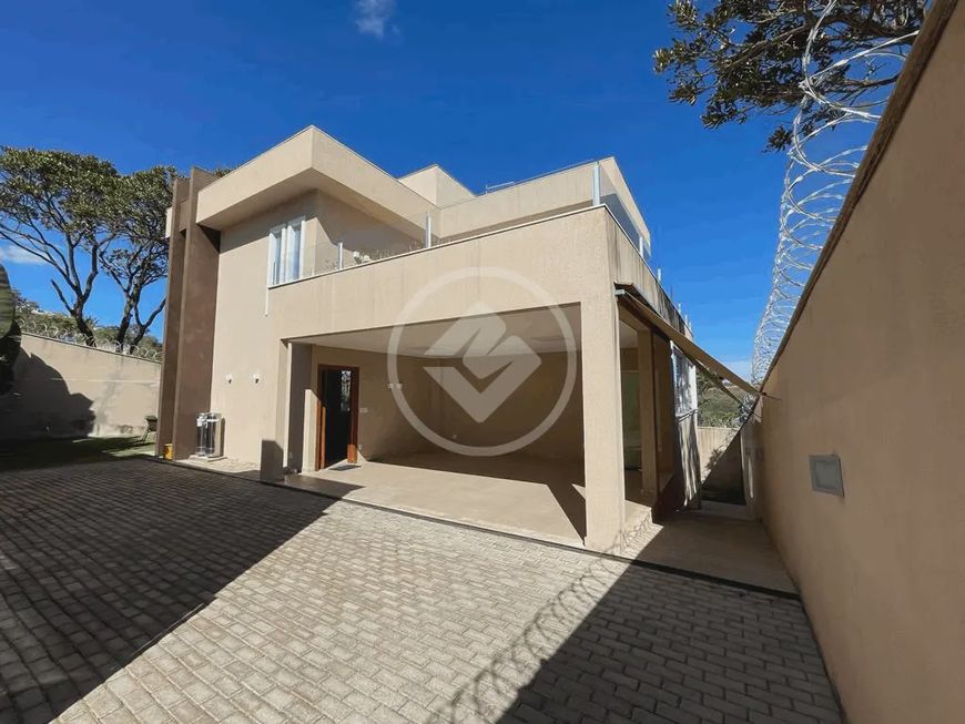 Casa Alto Padrão - Bairro Shallimar - Área constr.217m² - Lagoa Santa codigo: 51496