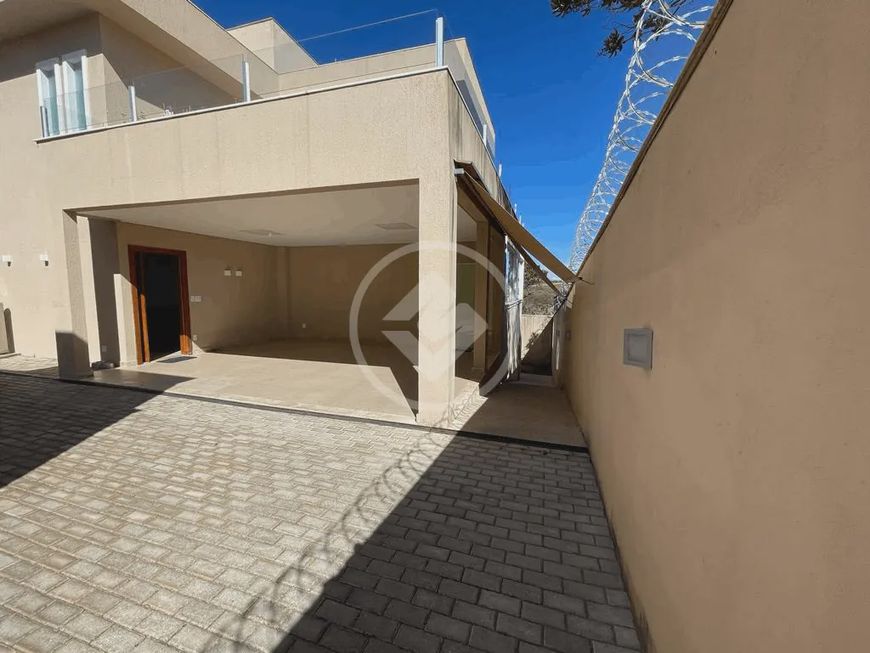 Casa Alto Padrão - Bairro Shallimar - Área constr.217m² - Lagoa Santa codigo: 51496