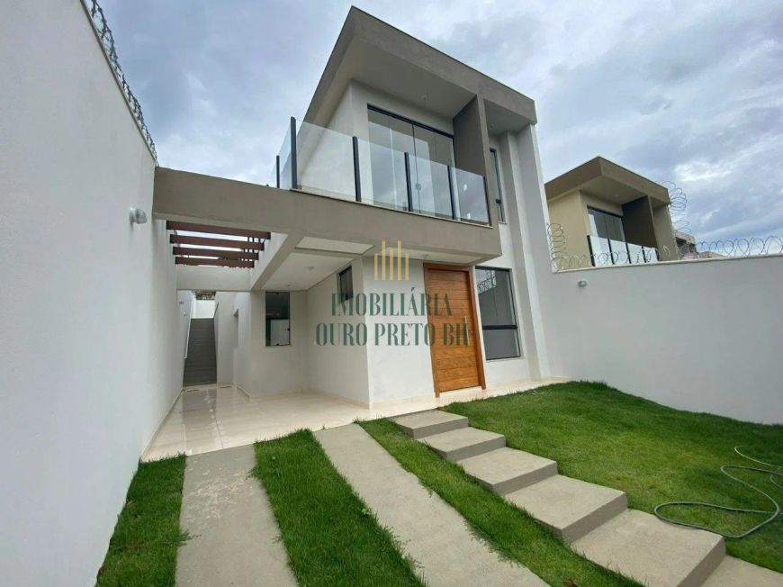 Casa com 3 quartos á venda em Lagoa Santa/ MG.