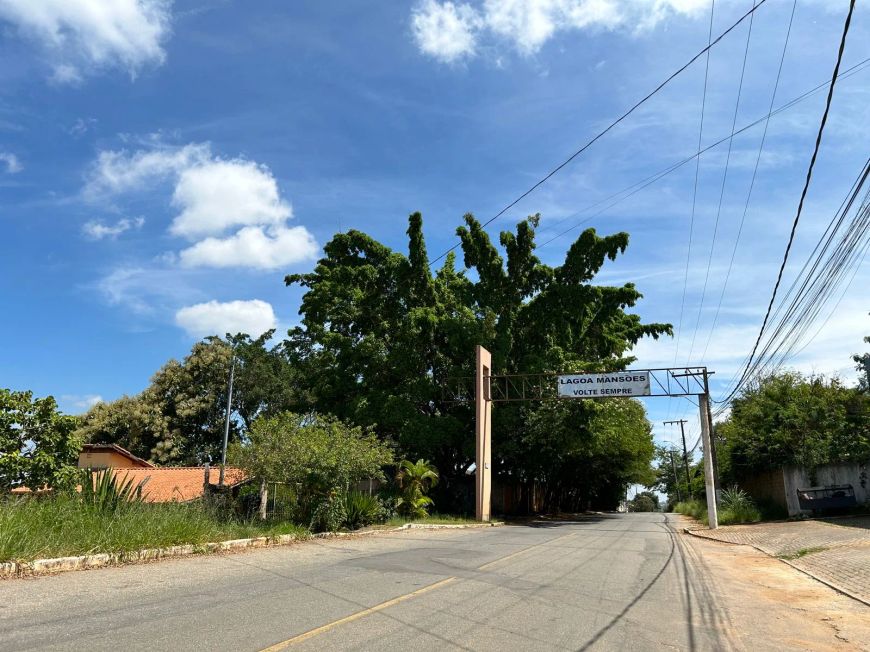 Vendo Lotes para Comércios na Av. Abigail Pinto Coelho Bairro Lagoa Mansões