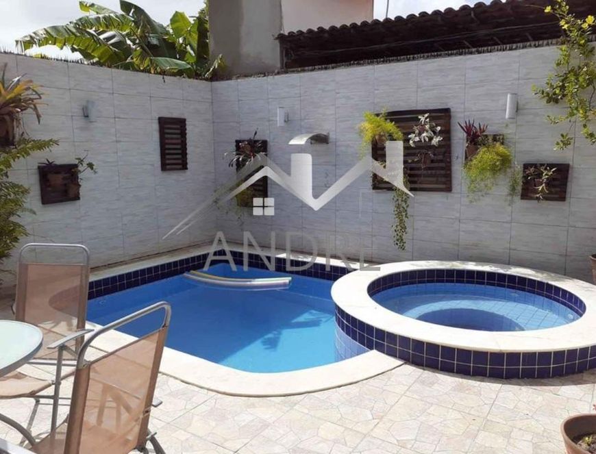 Casa Mobiliada para Venda em Bezerros, GAMELEIRA, 2 dormitórios, 1 suíte, 2 banheiros, 3 vagas