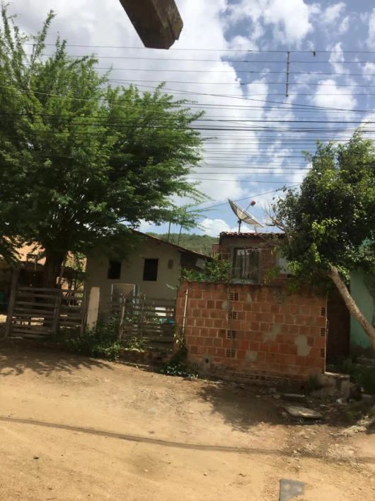 Ótima 02 Casas, Cocheira, Aprisco, 02 Galinheiros, 10 Vagas, Bezerros, Aceito Automóvel
