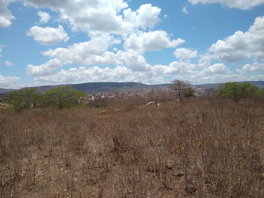 Terreno 10*20 = 200m2 no loteamento São Jose na subida para Serra Negra