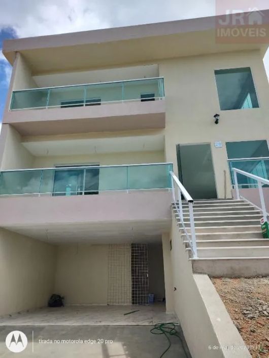 Sobrado para venda possui 293 metros quadrados com 5 quartos em Serra Negra - Bezerros - PE