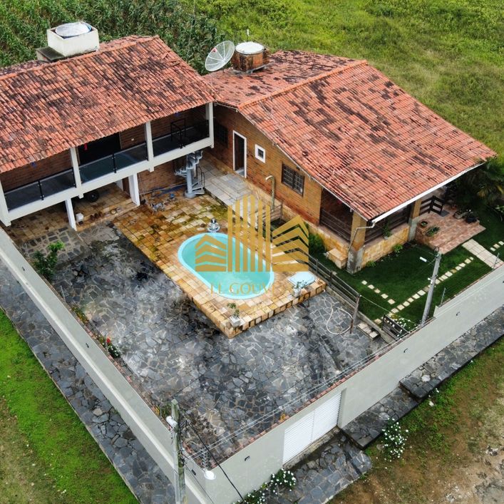 Casa incrível à venda, na subida da Serra Negra, em Bezerros-PE