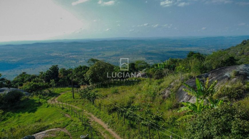 A vista mais linda que você já viu! 4,28 hectares para venda em Serra Negra!