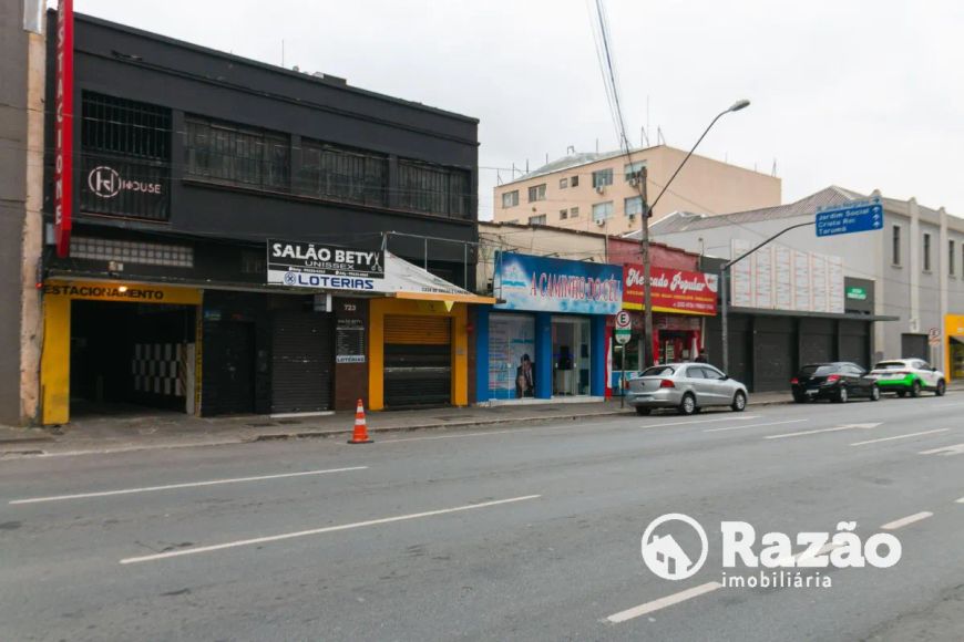 Loja com 75.98 m² no Centro