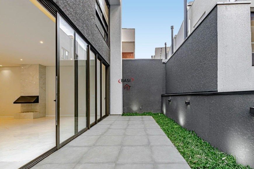 Casa em condomínio Mirabelle 4 suítes, com piscina e vista privativa