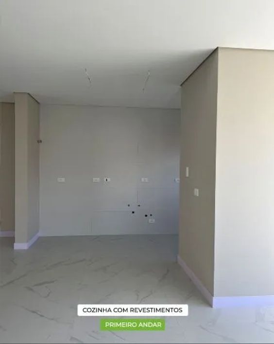 Sobrado para venda possui 183 metros quadrados com 3 quartos em Santa Felicidade - Curitiba - PR