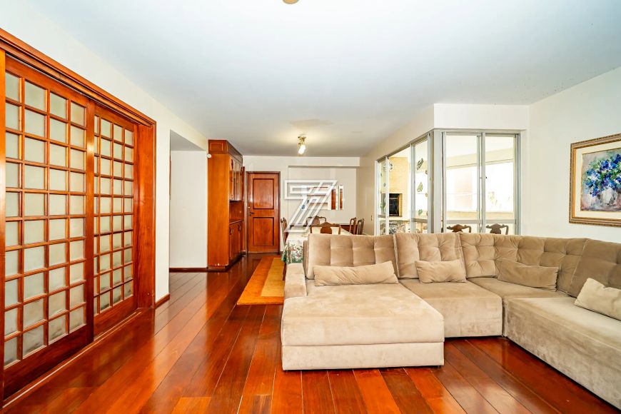 Apartamento a venda tem 299m² com 4 quartos no Bigorrilho - Curitiba - PR